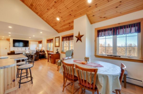 Apartment with Balcony and Lake View in Newport!